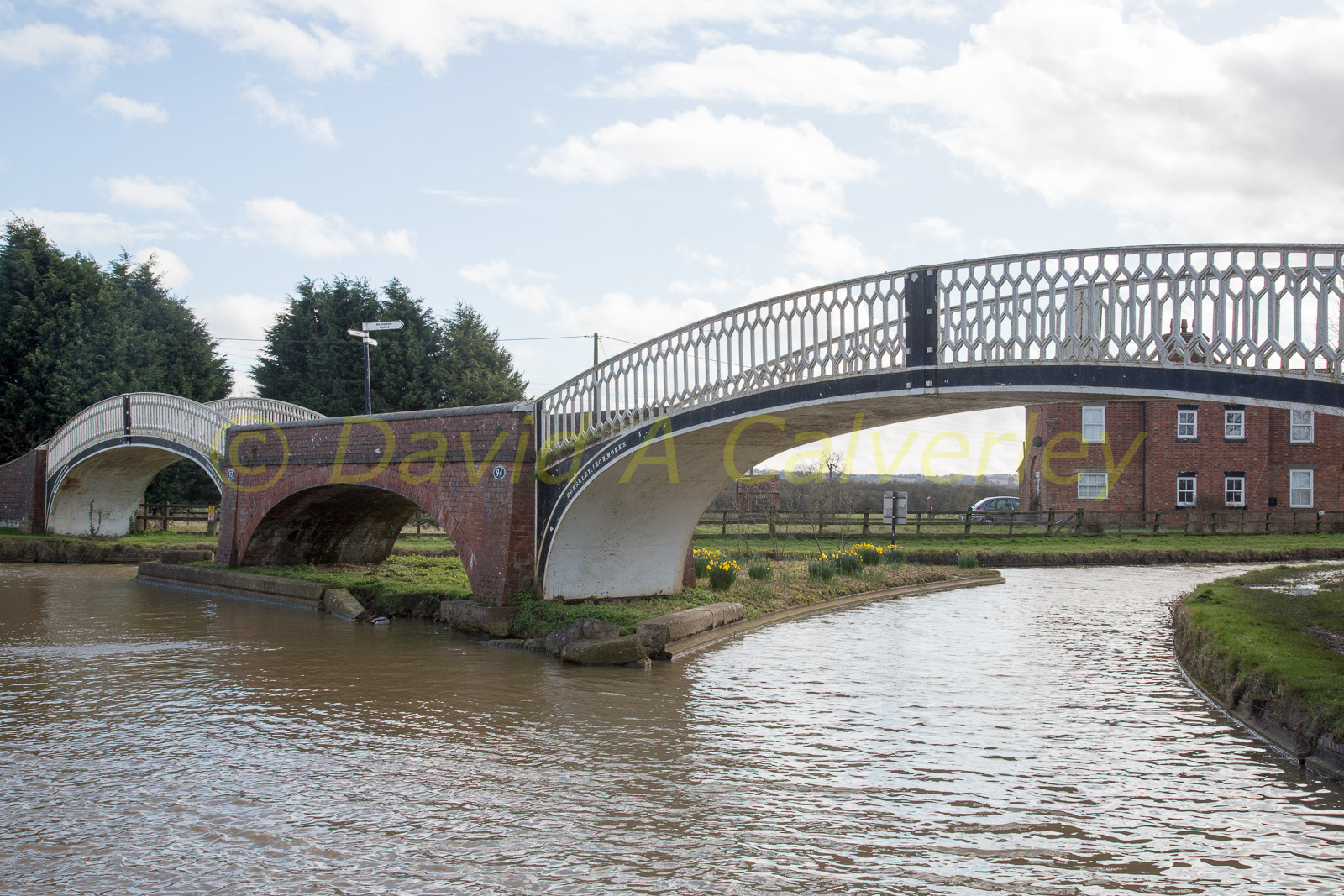 Oxford_Canal_[North]-2010.jpg